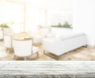 Arka planın Masa Üstü ve Bulanık Oturma Odası