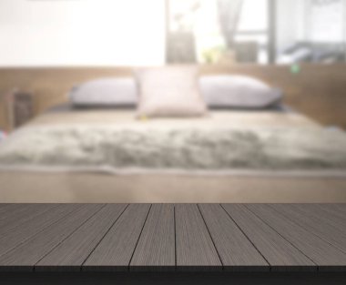 Masa üstü ve bulanıklık arka planda yatak odası