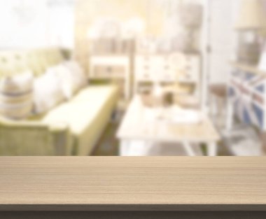 Arka planın Masa Üstü ve Bulanık Oturma Odası