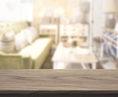 Arka planın Masa Üstü ve Bulanık Oturma Odası