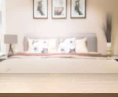 Masa üstü ve bulanıklık arka planda yatak odası