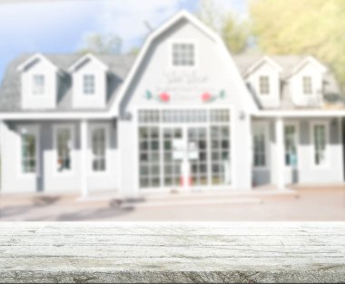 Top masa ve bina, arka plan bulanıklık