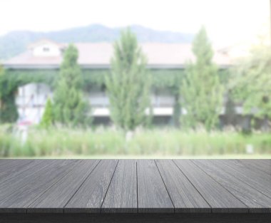 Top masa ve bina, arka plan bulanıklık