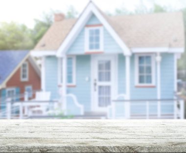 Top masa ve bina, arka plan bulanıklık