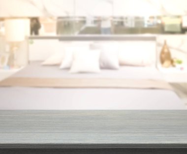 Masa üstü ve bulanıklık arka planda yatak odası