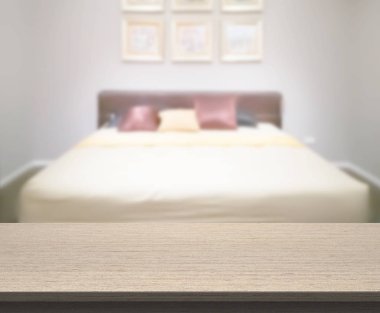 Masa üstü ve bulanıklık arka planda yatak odası