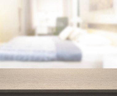 Masa üstü ve bulanıklık arka planda yatak odası