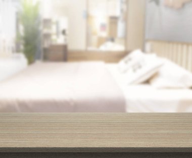 Masa üstü ve bulanıklık arka planda yatak odası