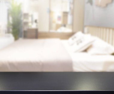 Masa üstü ve bulanıklık arka planda yatak odası