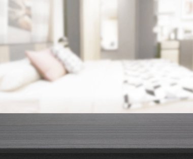 Masa üstü ve bulanıklık arka planda yatak odası