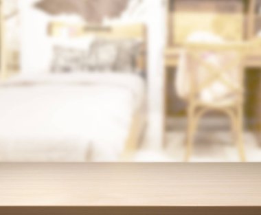 Masa üstü ve bulanıklık arka planda yatak odası