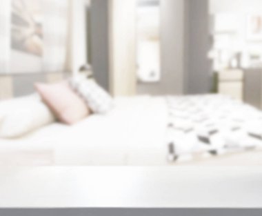 Masa üstü ve bulanıklık arka planda yatak odası