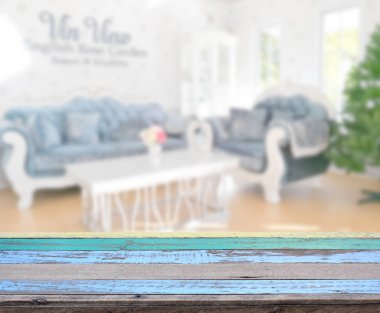 Masa üstü ve arka planın bulanık oturma odası