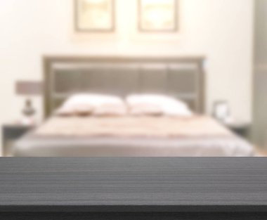 Masa üstü ve bulanıklık arka planda yatak odası