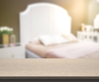 Masa üstü ve bulanıklık arka planda yatak odası