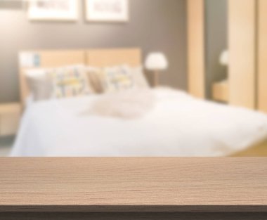 Masa üstü ve bulanıklık arka planda yatak odası