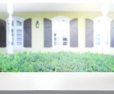 Top masa ve bina, arka plan bulanıklık