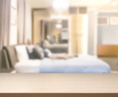 Masa üstü ve bulanıklık arka planda yatak odası