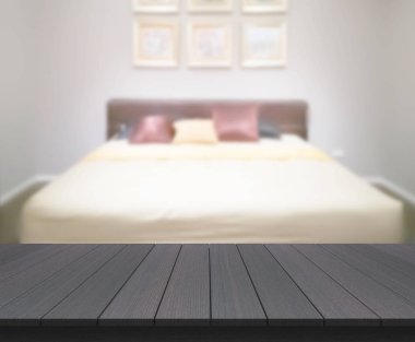 Masa üstü ve bulanıklık arka planda yatak odası