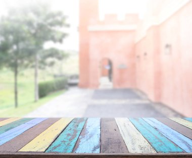 Top masa ve bina, arka plan bulanıklık