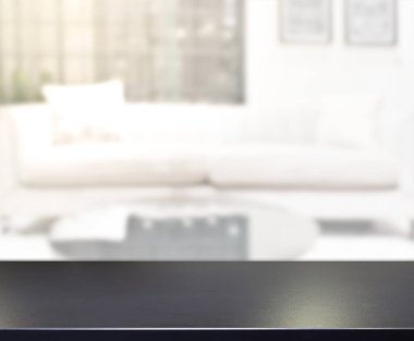 Arka planın Masa Üstü ve Bulanık Oturma Odası