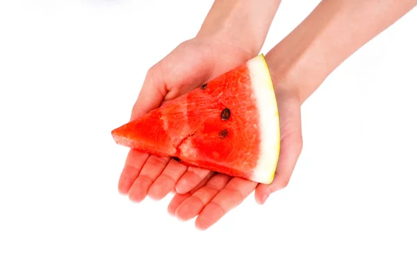 Scheibe Wassermelone Kinderhänden Isoliert Auf Weißem Hintergrund — Stockfoto