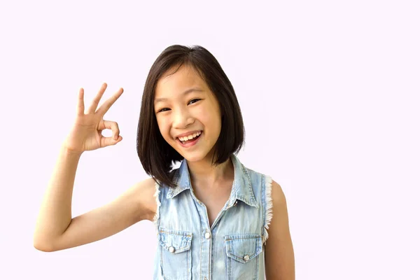 Азіатські Дівчата Білому Тлі Посміхаючись Щасливі Сміятися Терапії Концепції — стокове фото