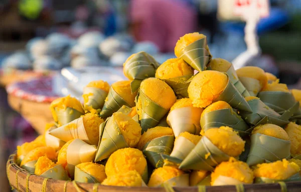 Toddy Palm Cake Kanom Tarn Thai Dessert Der Natürliche Gelbe — Stockfoto