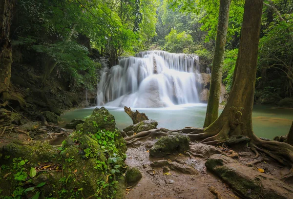 Huai Mae Khamin Waterfall Khuean Srinagarindran Kansallispuisto Kanchanaburi Thaimaa — kuvapankkivalokuva