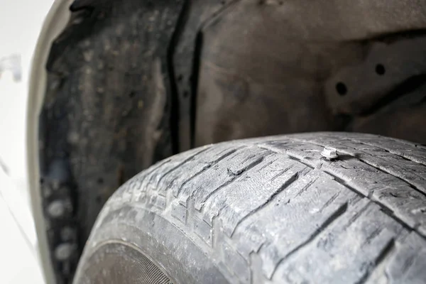 Close Sharp Metal Screw Puncturing Car Tire Flat Tire Car — Stock Photo, Image