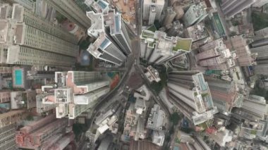 Hong Kong şehir konut uzun boylu Drone Uçan üzerinden havadan görünümü.