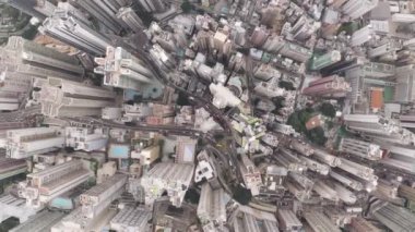 Hong Kong şehir konut uzun boylu Drone Uçan üzerinden havadan görünümü.