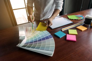 Grafik tasarımcı için renk bantları örnekleri renkleri seçin 