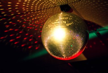 Köpüklü disko topu withgreen ışık