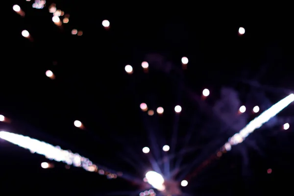 Fogos Artifício Roxos Céu Escuro Antecedentes Bokeh Fundo Preto — Fotografia de Stock