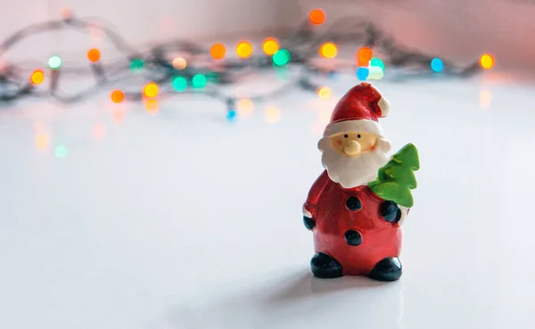 Santa Claus Kolorowe Girlandy Piękny Nowy Rok Christmaas Skład Tło Zdjęcia Stockowe bez tantiem