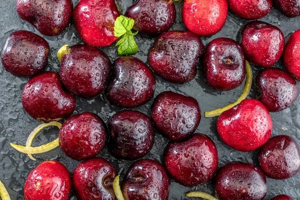 Kostbare Rote Und Frische Kirschtöne Frisch Und Roh Auf Einem — Stockfoto