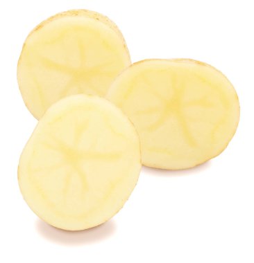 Üç güzel patates yarısında (dilimler halinde) kesilmiş. Beyaz üzerine izole