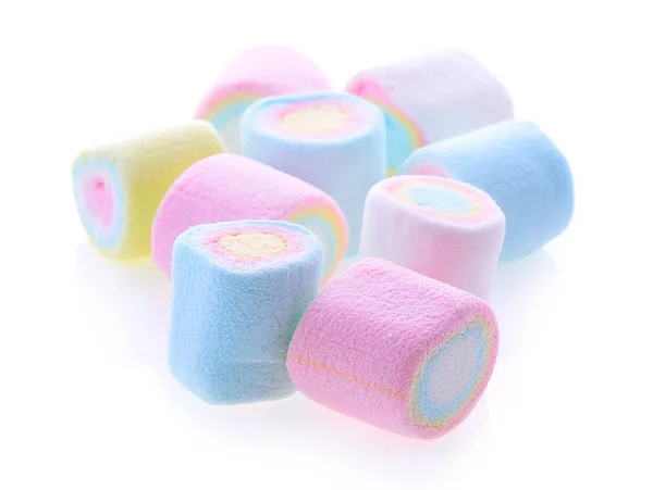 Färgglada marshmallows godis isolerad på vit bakgrund — Stockfoto