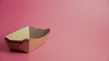 Sokak gıda, Fast Food, piknik, hiçbir plastik kavramı, pembe arka plan için kağıt karikatür plaka