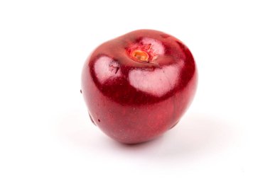 Su damlaları ile izole kırmızı kiraz. taze Berry, yaz. sağlıklı gıda