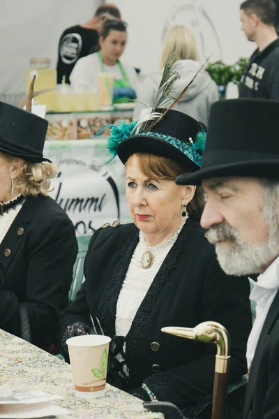 7th Mayıs 2018, Cobh, adil bir Titanic dönemi kıyafetlerle Mayıs resmi tatili sırasında county Cork, İrlanda - insanlar giymiş.