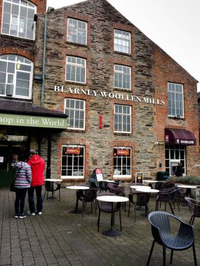 9 Şubat 2018, Blarney, İrlanda - 1823 inşa Blarney yünlü Mills, köy, Blarney içinde County Cork bulunan bir İrlandalı mirası dükkanı olduğunu..