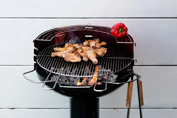 Chicken Red Pepper Barbecue White Wall — Stock Photo, Image