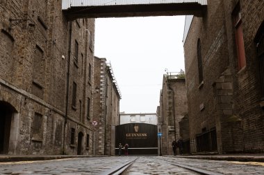 12th Nisan 2018, Dublin, İrlanda - Guinness Storehouse, bira deneyim İrlanda masal ünlü bira St James kapıya söylüyorum..