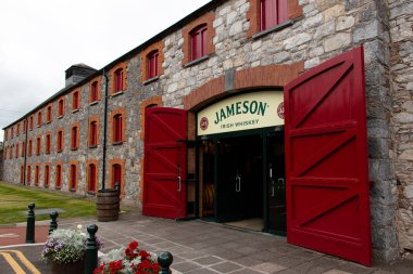 29 Temmuz 2017 Distillers yürümek, Midleton, Co Cork, İrlanda - ana giriş Jameson yaşamaya bir İrlanda viski Müzesi ve ziyaretçi merkezi eski Midleton damıtım Midleton içinde bulunan