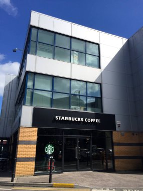 4 Haziran 2017, Cork, İrlanda - son zamanlarda açık Starbucks Coffee shop Blackpool perakende alışveriş merkezi