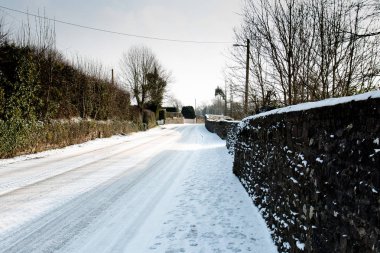 Askeri yürüyüş 3rd, 2018, Carrignavar, county Cork, İrlanda - yollar zar zor fırtına Emma, olarak da bilinen canavar Mart başında İrlanda vurmak doğudan sırasında kullanılabilir.