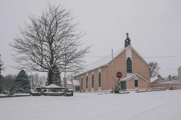 Março 2018 Carrignavar Condado Cork Irlanda Igreja Aldeia Coberta Neve — Fotografia de Stock