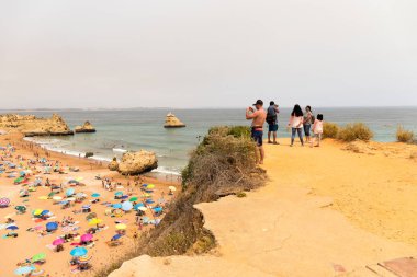 6th Ağustos 2018, Lagos, Portekiz - Dona Ana beach Lagos